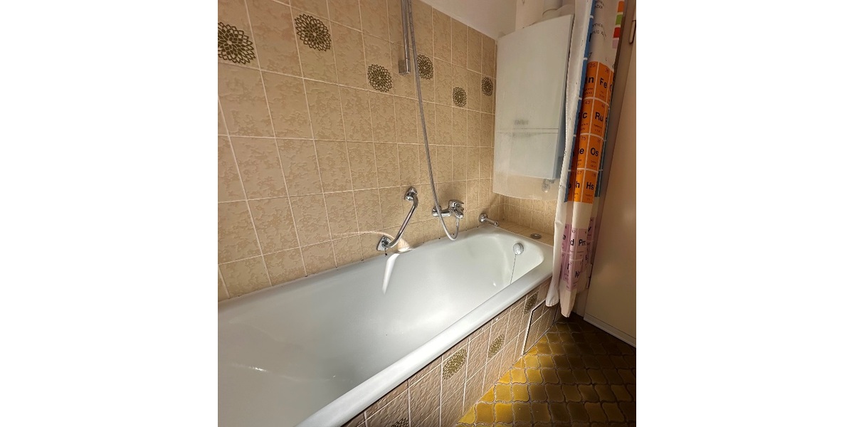 Badewanne mit Gasetagenheizung